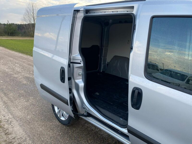 Opel Combo 1.4T 120KM LPG Mały przebieg 70 tys. Nowy Gaz