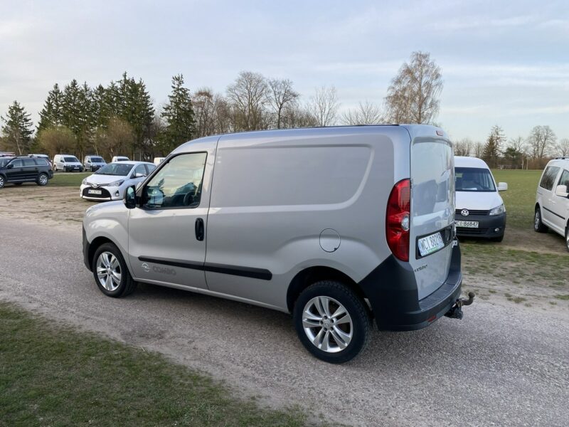 Opel Combo 1.4T 120KM LPG Mały przebieg 70 tys. Nowy Gaz