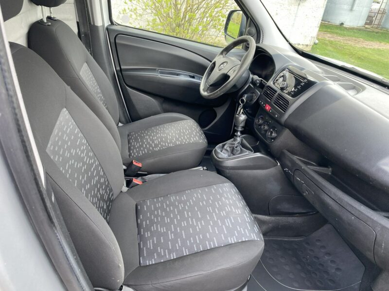 Opel Combo 1.4T 120KM LPG Mały przebieg 87 tys. Nowy Gaz