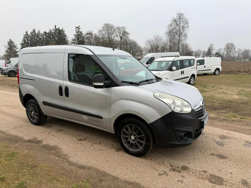 Opel Combo 1.4T 120KM LPG Mały przebieg 87 tys. Nowy Gaz