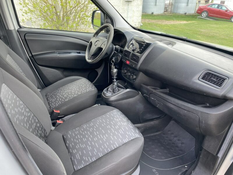 Opel Combo 1.4T 120KM LPG Mały przebieg 87 tys. Nowy Gaz