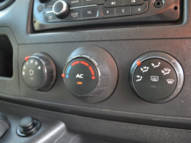 Renault Master 2.3 DCI * Klimatyzacja*Webasto*Obrotowy Fotel*Bagażnik*