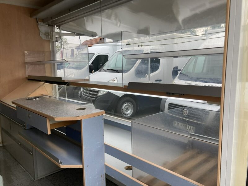 Citroen Jumper Autosklep 4X4 pieczy Gastronomiczny Food Truck Foodtruck sklep bar