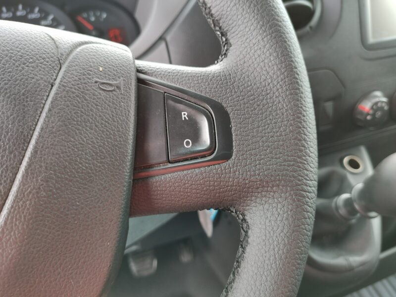 Renault Master 2.3 130KM Duży Kontener Super Stan !!! 2016/2017r