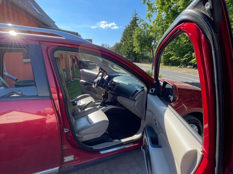 Mitsubishi Outlander 2.2