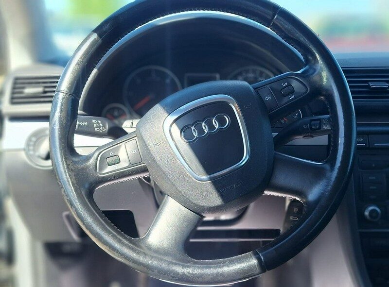 Audi A4 automat xsenon zarejestrowana B7 (2004-2007)