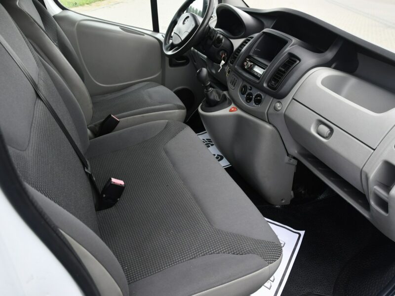 Opel Vivaro 2,0cdti 3 Osoby,.El.szyby.Centralka,kredyt.HAK.OKAZJA