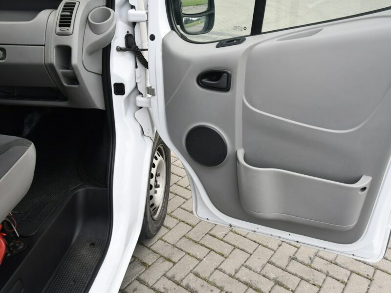Opel Vivaro 2,0cdti 3 Osoby,.El.szyby.Centralka,kredyt.HAK.OKAZJA