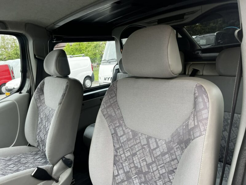 Opel Vivaro Opel Vivaro 1.9DTi 2003r Dubel Kabina 6-Osobowy Brygadówka Serwis!
