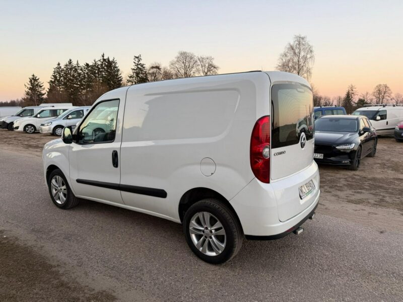 Opel Combo 1.4T 120KM LPG Nowa Instalacja Gazowa Przebieg 120tys km