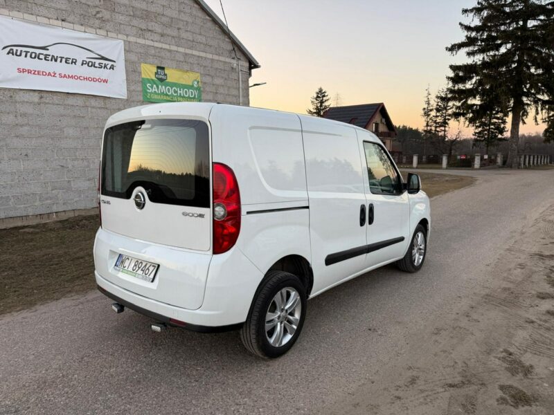 Opel Combo 1.4T 120KM LPG Nowa Instalacja Gazowa Przebieg 120tys km