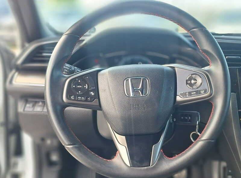Honda Civic biala perla 1,0 i-vtec ledy duza navi idealna X (2017-2021)