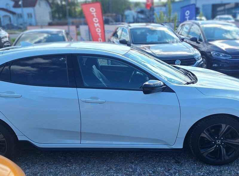 Honda Civic biala perla 1,0 i-vtec ledy duza navi idealna X (2017-2021)