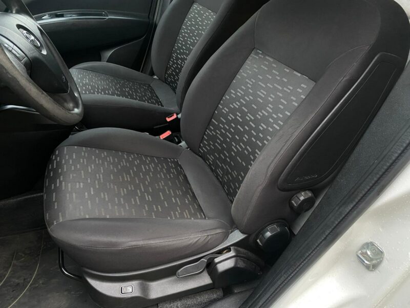 Opel Combo 1.4Tjet 120KM LPG Dodatkowe ogrzewanie Mały przebieg Nowy Gaz