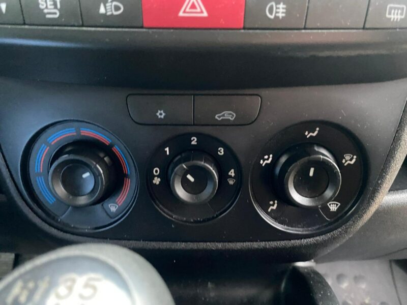 Opel Combo 1.4Tjet 120KM LPG Dodatkowe ogrzewanie Mały przebieg Nowy Gaz