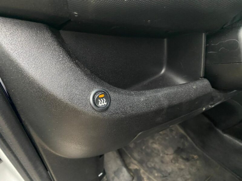 Opel Combo 1.4Tjet 120KM LPG Dodatkowe ogrzewanie Mały przebieg Nowy Gaz