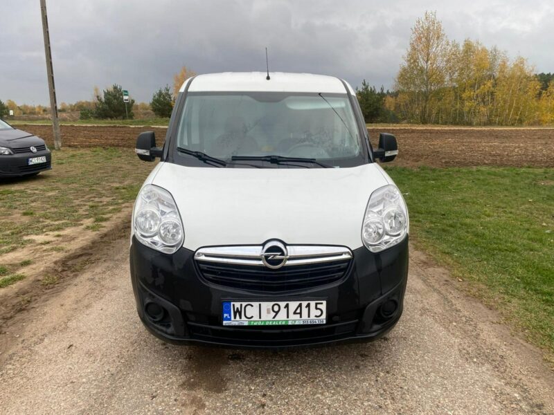 Opel Combo 1.4Tjet 120KM LPG Dodatkowe ogrzewanie Mały przebieg Nowy Gaz