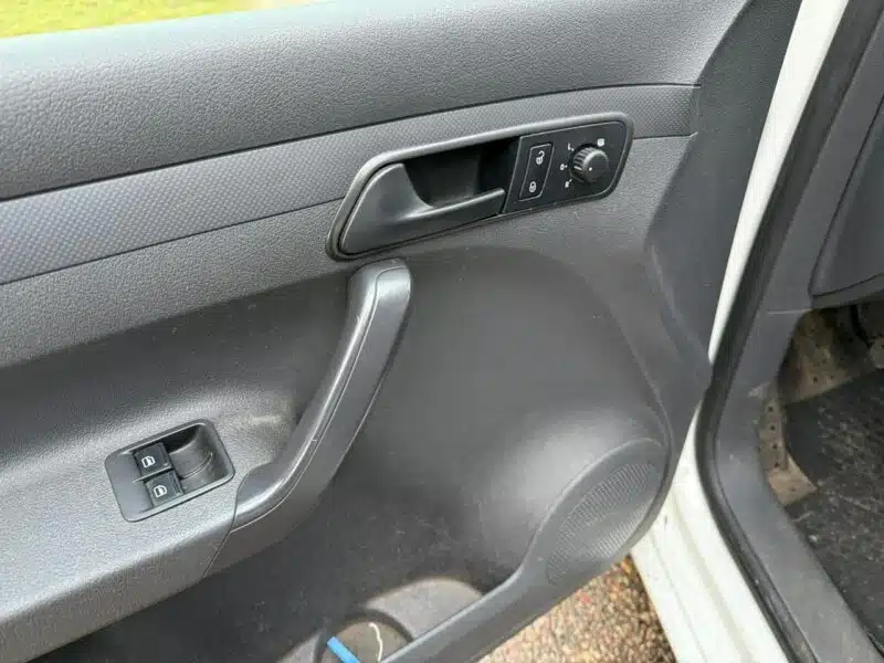 Volkswagen Caddy MAXI 2.0 EcoFuel MPI z Nową instalacją LPG podwójne Drzwi przesuwane