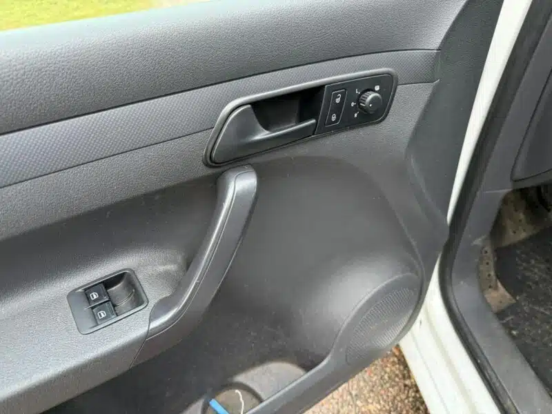 Volkswagen Caddy MAXI 2.0 EcoFuel MPI z Nową instalacją LPG podwójne Drzwi przesuwane