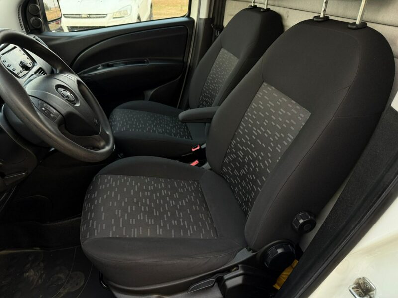 Opel Combo MAXI 1.4Tjet 120KM LPG Mały przebieg 81 tys Nowy Gaz