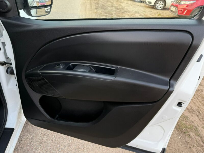 Opel Combo MAXI 1.4Tjet 120KM LPG Mały przebieg 81 tys Nowy Gaz