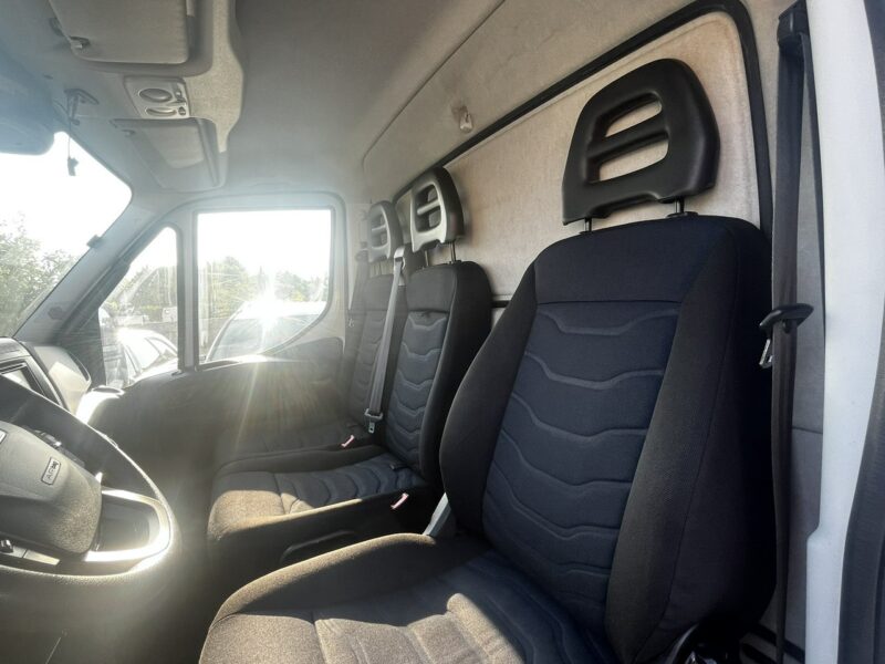 Iveco Daily 35C16 V Iveco Daily 35-160 Hi Matic Kontener Winda Climatronic Kamera 3-Osobow