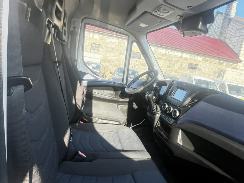 Iveco Daily 35C16 V Iveco Daily 35-160 Hi Matic Kontener Winda Climatronic Kamera 3-Osobow