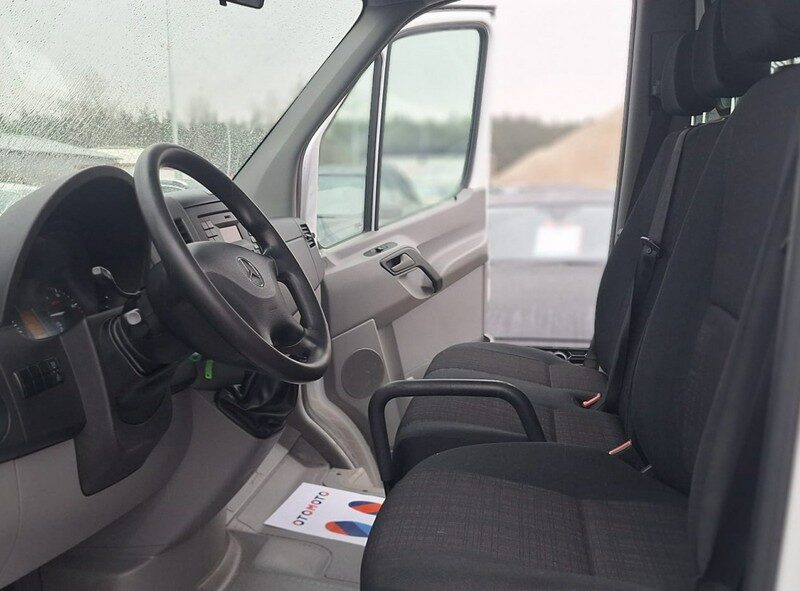 Mercedes Sprinter długosc paki 4.40 cm klima super stan