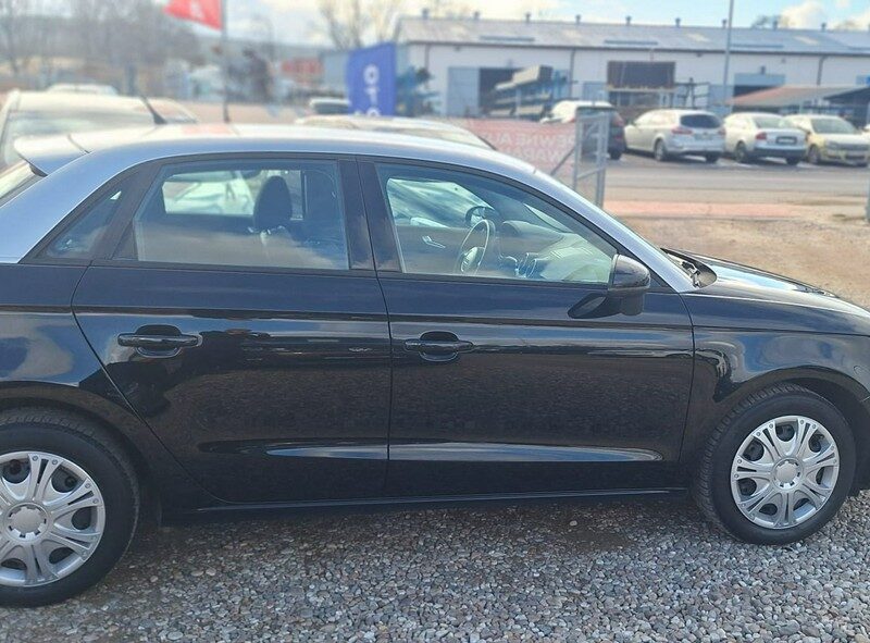 Audi A1 super stan nowy rozrząd 8X (2010-)