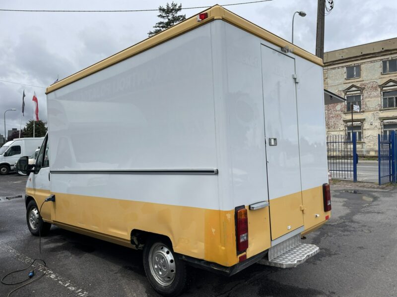 Fiat Ducato Autosklep pieczywa Gastronomiczny Food Truck Foodtruck sklep Borco