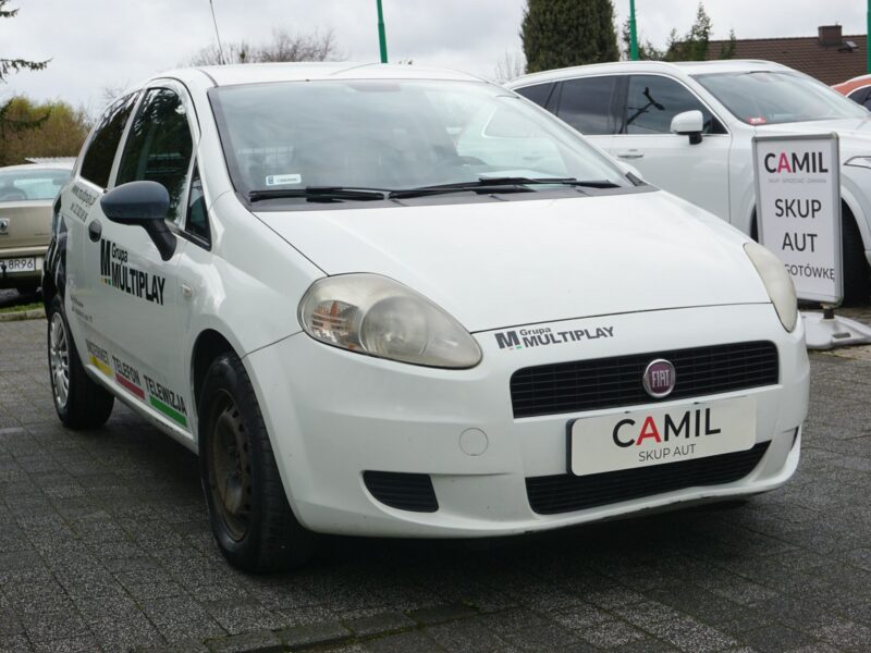 Fiat Punto zarejestrowany, ubezpieczony, salon polski