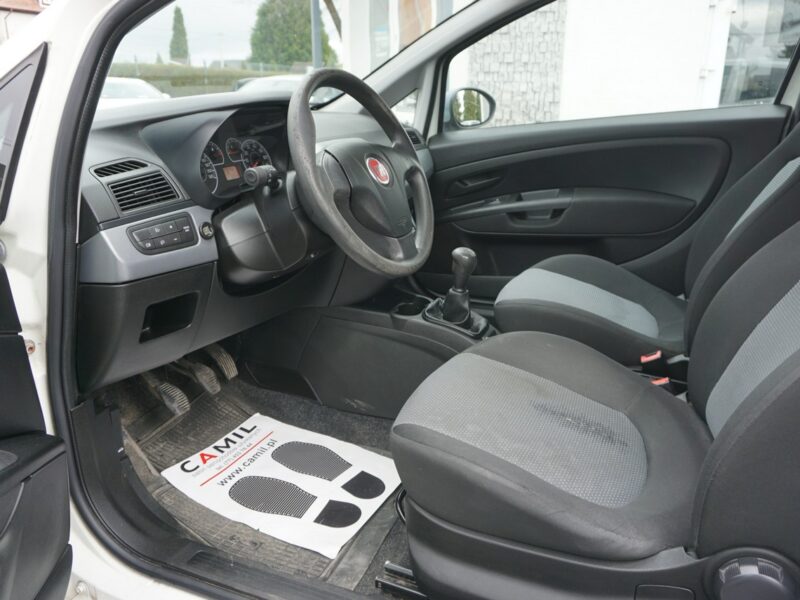 Fiat Punto zarejestrowany, ubezpieczony, salon polski