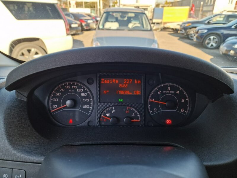 Citroen Jumpy 2.0 Diesel 163 KM, Klimatyzacja, Tempomat, Kurnik, LED, Bluetooth