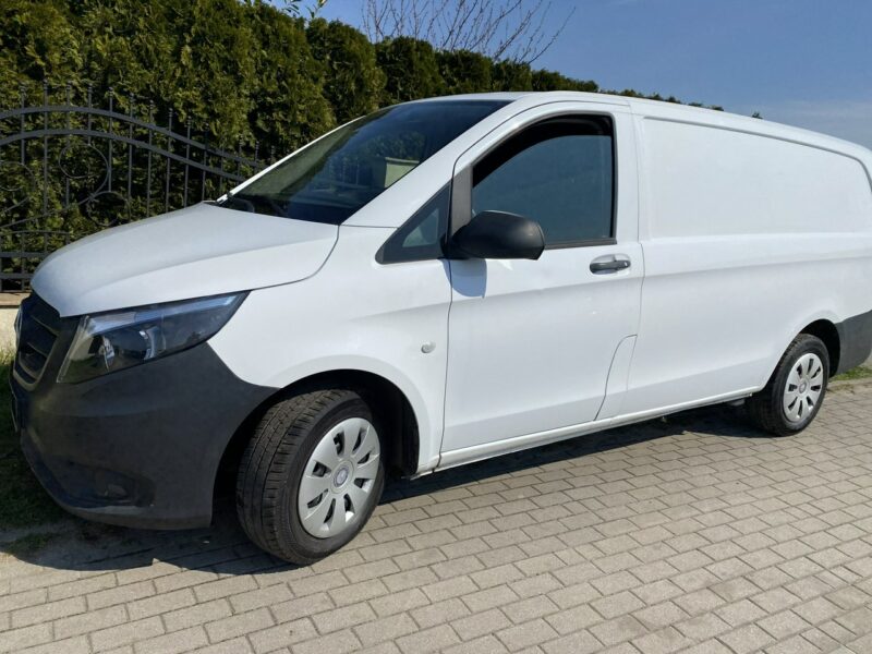 Mercedes Vito Tempomat/Drzwi boczne/Hak/Klimatyzacja/3 miejsca/Duża paka/z Niemiec