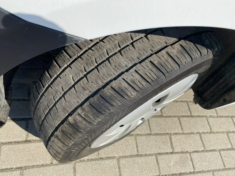Mercedes Vito Tempomat/Drzwi boczne/Hak/Klimatyzacja/3 miejsca/Duża paka/z Niemiec