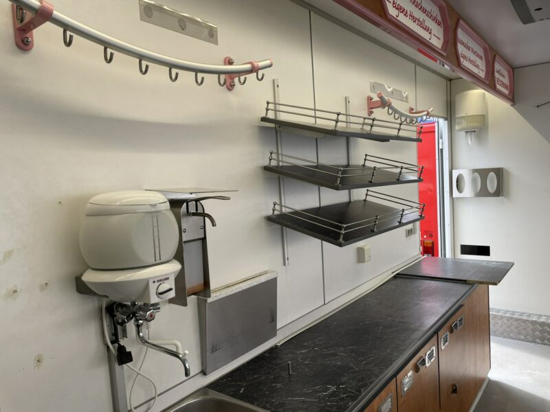 Renault Master Autosklep wędlin Gastronomiczny Food Truck Foodtruck Sklep BORCO 2010