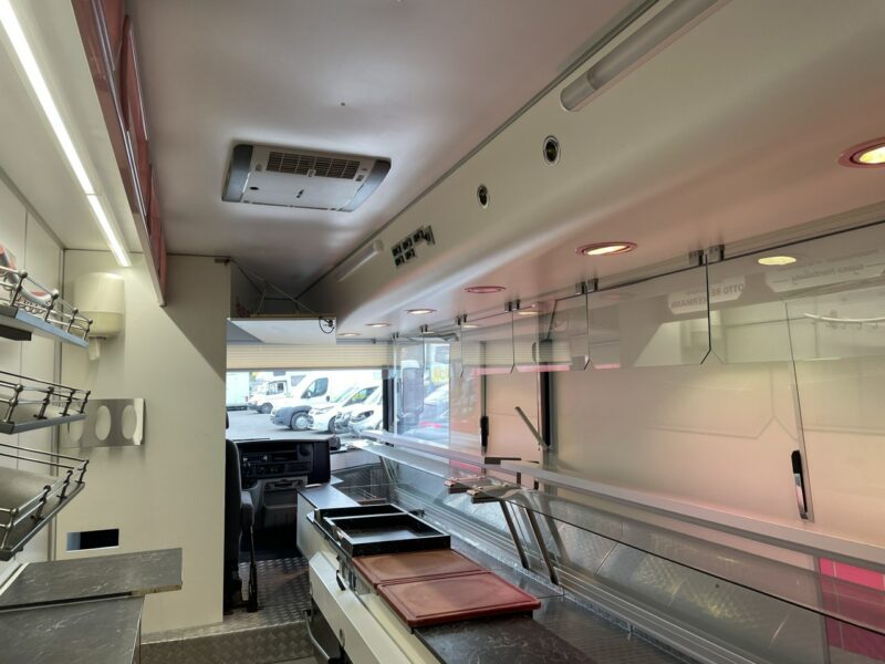 Renault Master Autosklep wędlin Gastronomiczny Food Truck Foodtruck Sklep BORCO 2010