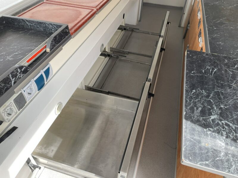 Renault Master Autosklep wędlin Gastronomiczny Food Truck Foodtruck Sklep BORCO 2010