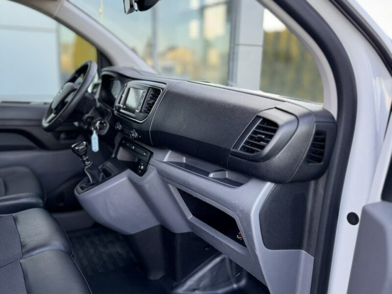 Opel Vivaro 2.0Cdti 122Ps,Long,Nowe opony,Vat-1,netto 56999pln