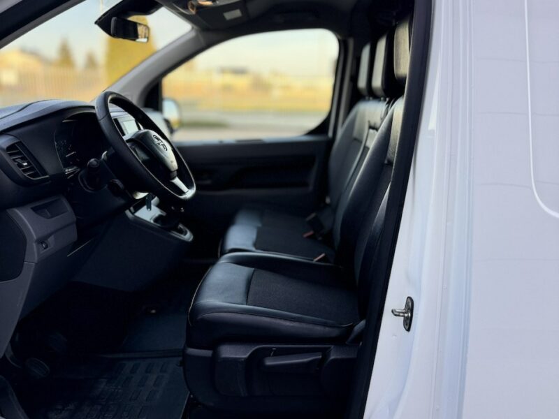 Opel Vivaro 2.0Cdti 122Ps,Long,Nowe opony,Vat-1,netto 56999pln