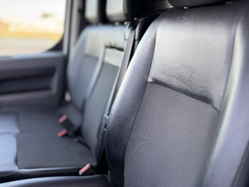 Opel Vivaro 2.0Cdti 122Ps,Long,Nowe opony,Vat-1,netto 56999pln