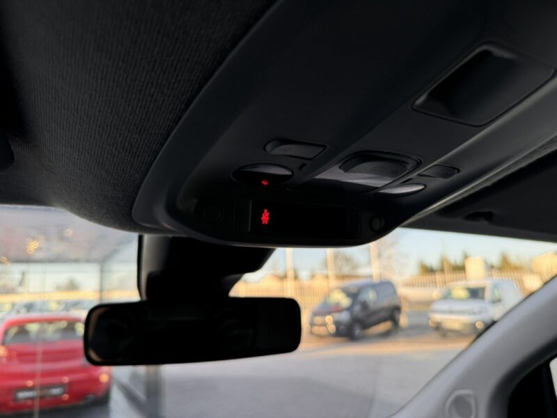 Opel Vivaro 2.0Cdti 122Ps,Long,Nowe opony,Vat-1,netto 56999pln