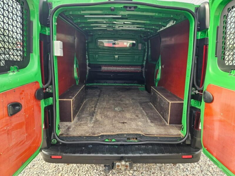 Renault Trafic Pack klim + navi