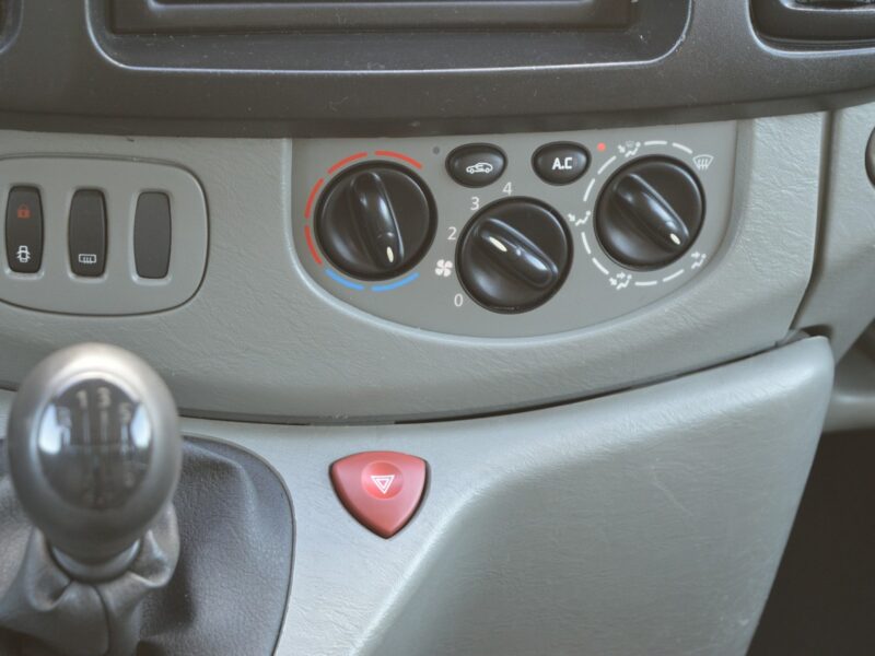 Opel Vivaro 2.0 CDTI LONG 6-cio osobowy Brygadówka Klimatyzacja 255 tys.km.