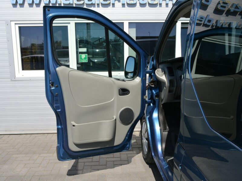 Opel Vivaro 2.0 CDTI LONG 6-cio osobowy Brygadówka Klimatyzacja 255 tys.km.