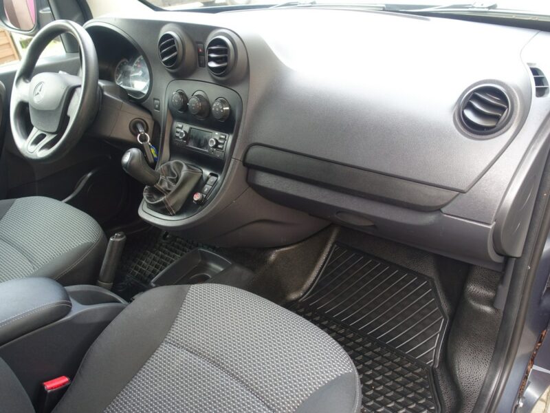 Toyota RAV-4 Dynamic navi kamera BiLED Bluetooth tempomat IV (2012-)