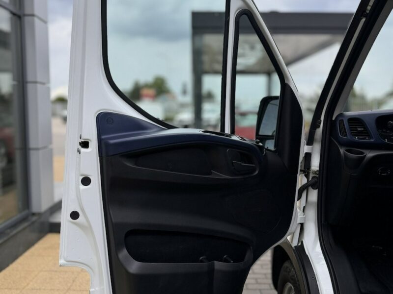 Mercedes V 250 4Matic Exclusive. Niemal pełne wyposażenie. Salon Polska. 1 wł. 7 os. II (2014-)