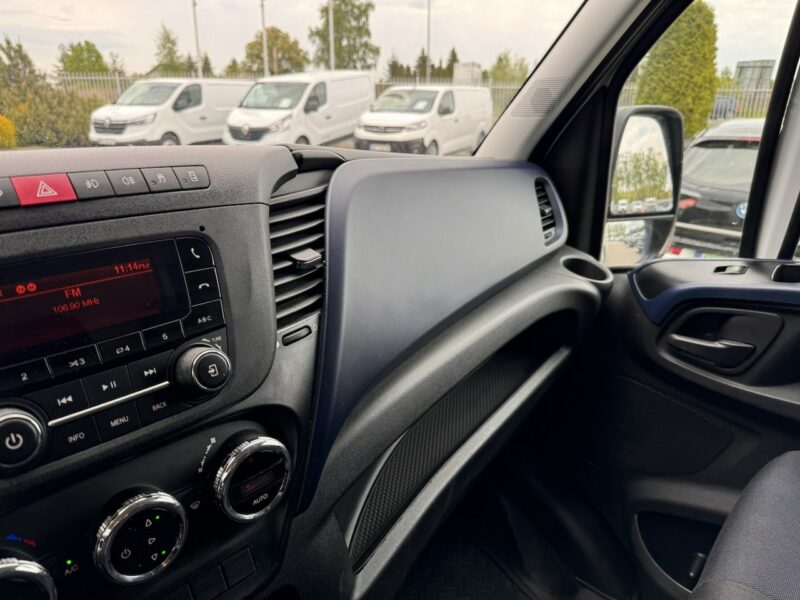 Mercedes V 250 4Matic Exclusive. Niemal pełne wyposażenie. Salon Polska. 1 wł. 7 os. II (2014-)