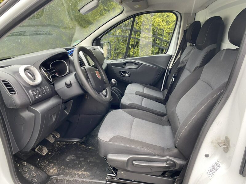 Fiat Talento Tempomat/Drzwi boczne/Hak/Klimatyzacja/3 miejsca/Nawigacja/z Niemiec
