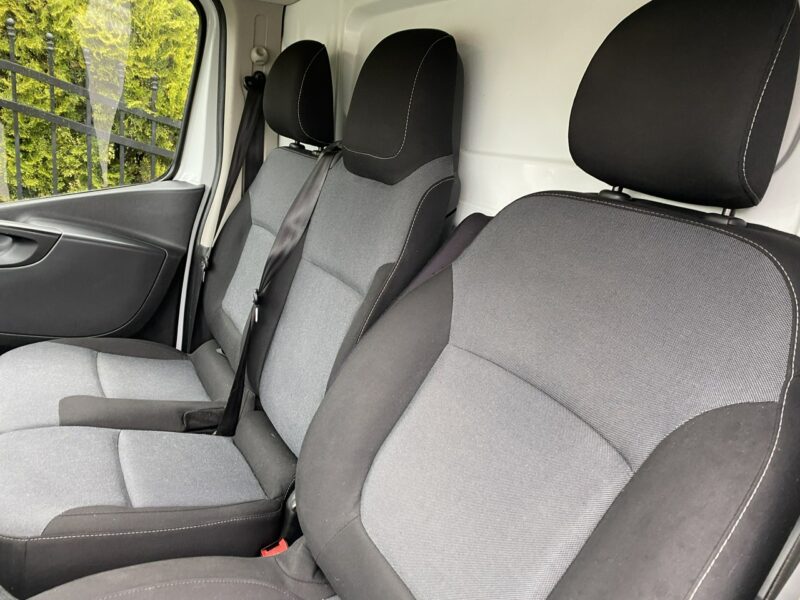 Fiat Talento Tempomat/Drzwi boczne/Hak/Klimatyzacja/3 miejsca/Nawigacja/z Niemiec